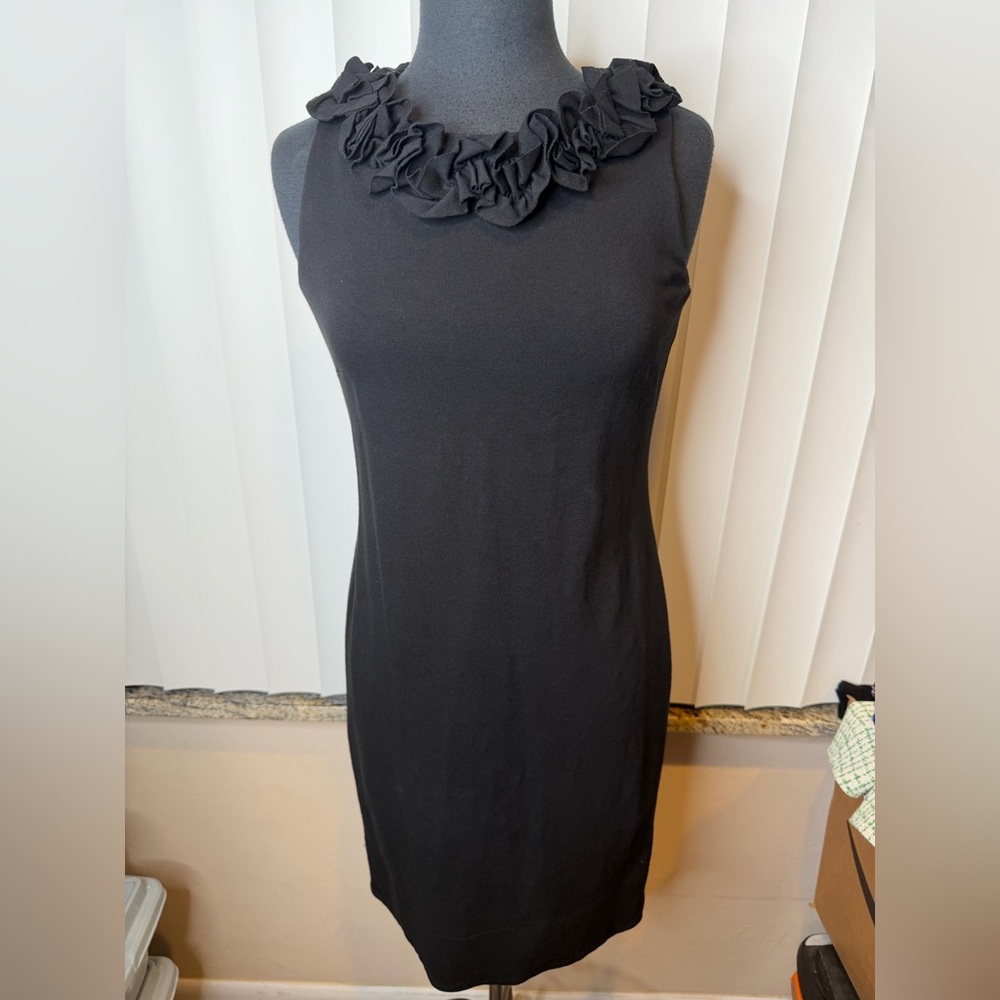 Taylor Fitted Black Stretch Fitted Sheath Dress Ruffle Bateau Neckline Size 4